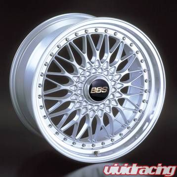This wheel is reminiscent of traditional old school BBS wheels