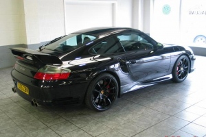 Car Tech's 996 Turbo with Rotora 12 Piston Brakes