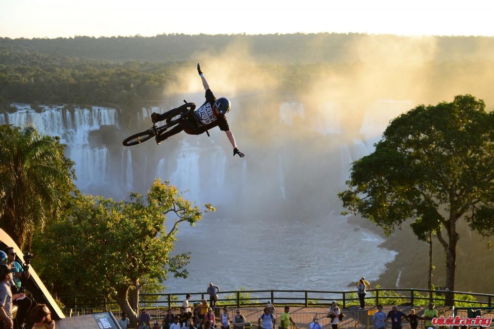 459792_10151406601337749_936629968_o