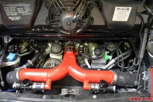 Engine bay of 997 Turbo