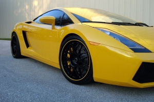 HRE 890R Gloss Black Center Lock on Gallardo