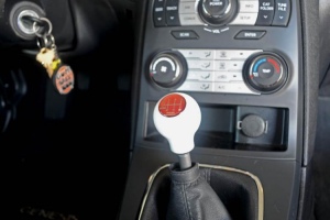 hks-shiftknob-gencoupe1
