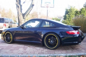 Larry Porsche 997C2 with Axis Penta Wheels