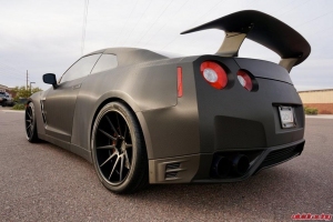 ddw_partners_carbon_gtr_adv1_8