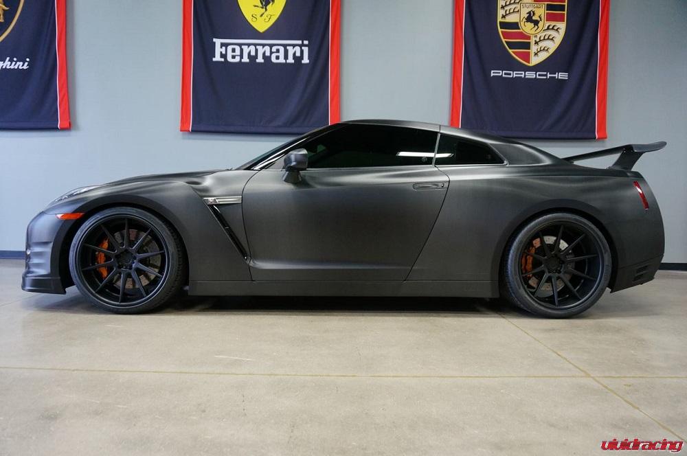 ddw_partners_carbon_gtr_adv1_11