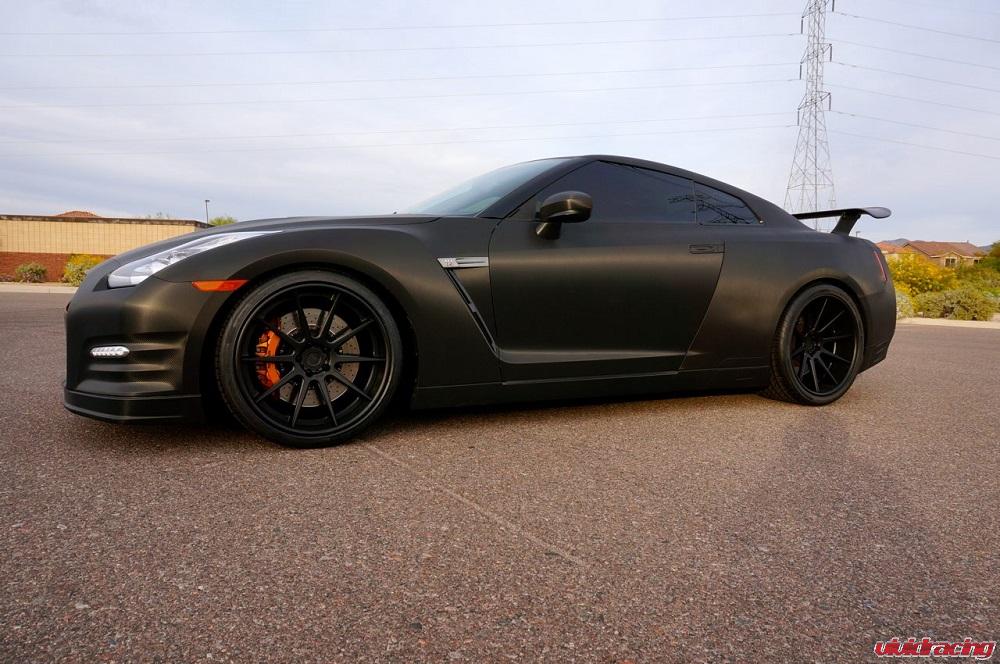 ddw_partners_carbon_gtr_adv1_2