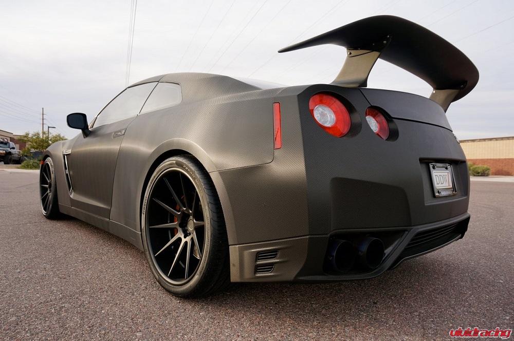 ddw_partners_carbon_gtr_adv1_8