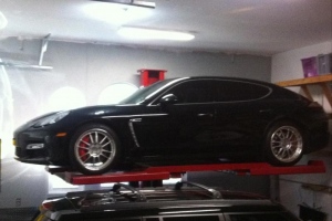 Porsche Panamera on OZ Superleggera 20 inch Wheels