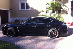 Porsche Panamera Turbo with Vorsteiner Carbon Diffuser