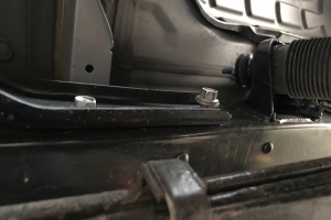 toyota-tundra-trd-sway-bar-install-6