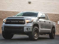 Toyota_Tundra_FuelWheels-3