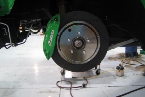 Project EVO X Green Rotora Brakes Get Mounted