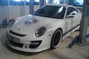 Saif's Supercharged 997C2 in Dubai