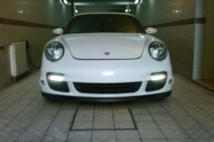 VR LED's Added to this White 997 Turbo