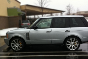 Range Rover Running Brembo Brakes