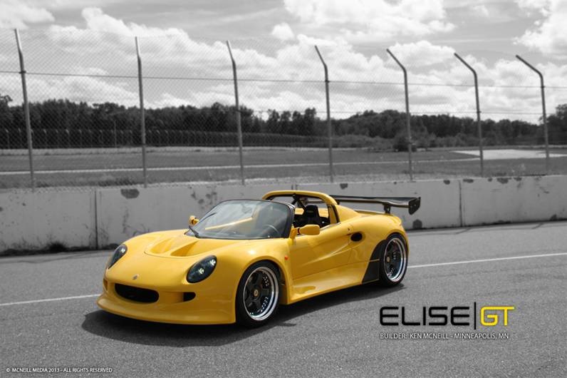 Lotus Elise GT Shows Off at the Track