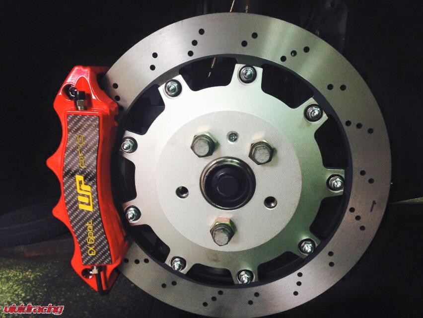 Audi TT Flexing WP Pro Big Brakes with Carbon Fascia