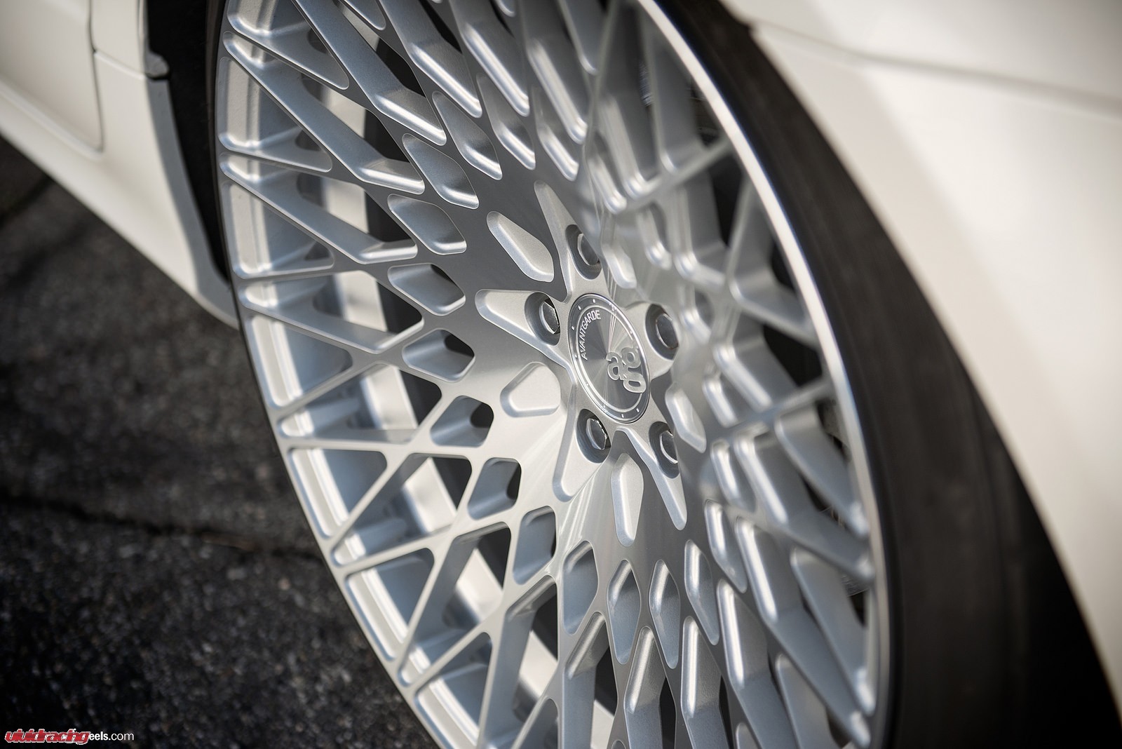 16038308820_f72ca5b013_h