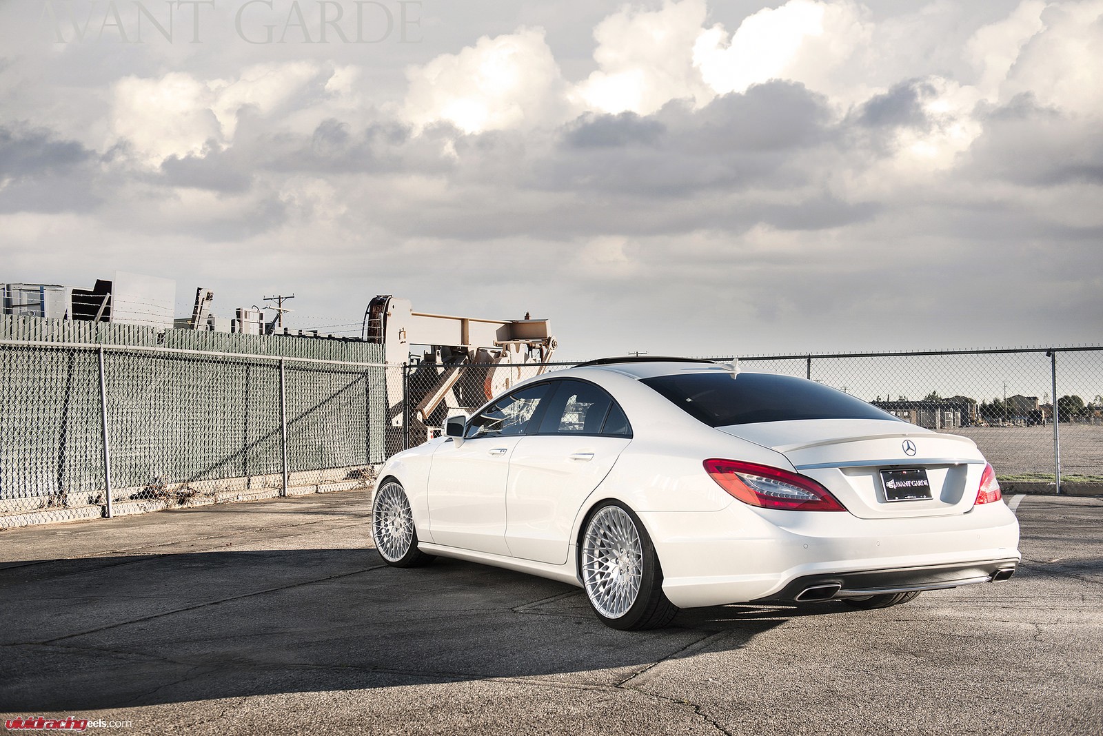 16039560449_e36ca3b064_h