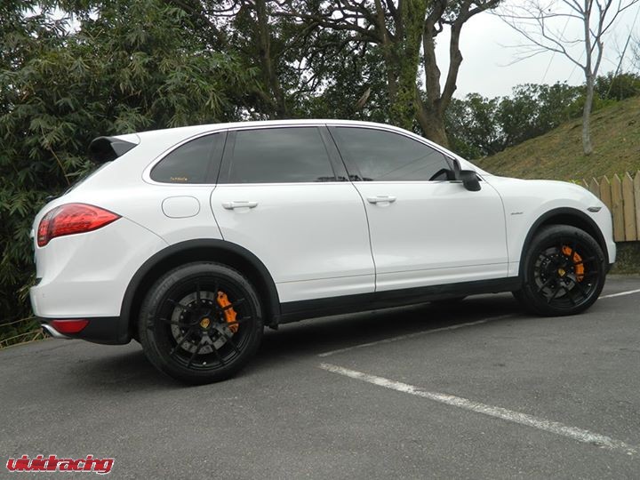 1618619_502391163213644_566055271_n