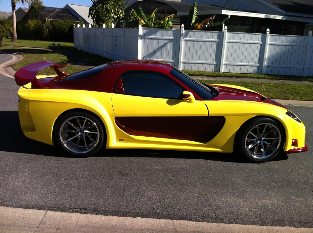 Uniquely Colored Veilside Widebody Mazda RX7