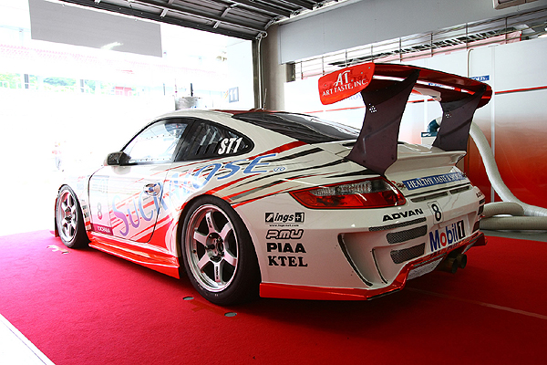 INGS Japan Releases New Porsche 997 GT3 Aero Kit