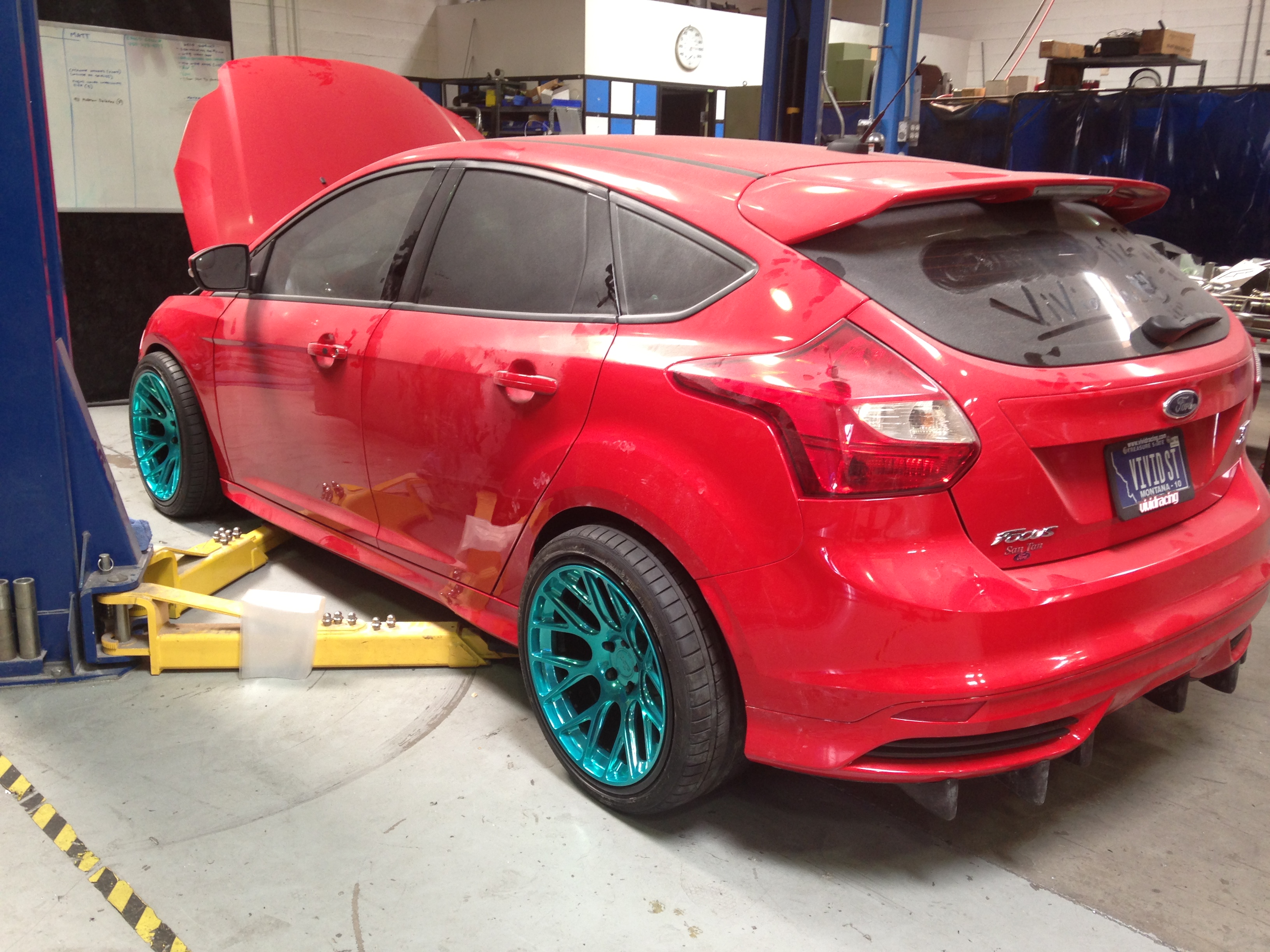 Super Wide Ford Focus ST Coming Hot!