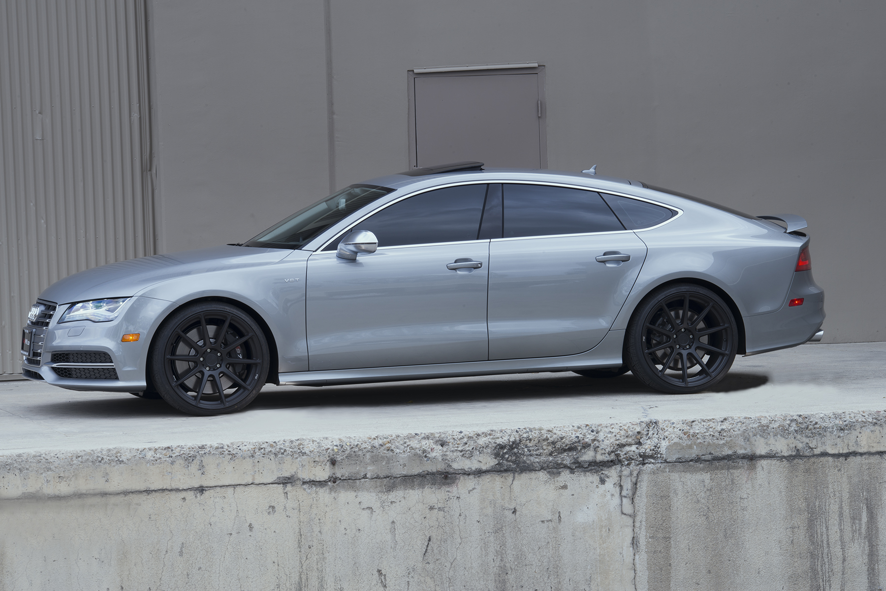 Audi S7 Land Yacht with Niche 21 inch Wheels