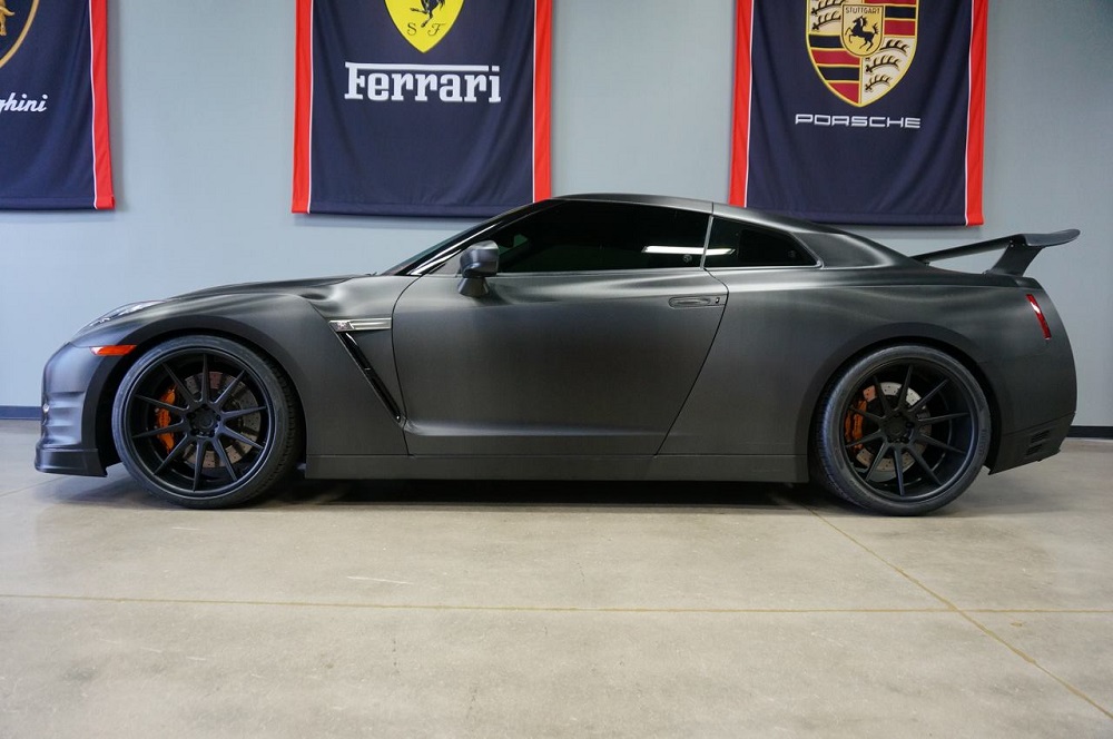 DDW Partners Finish Carbon Wrapped Project GT-R