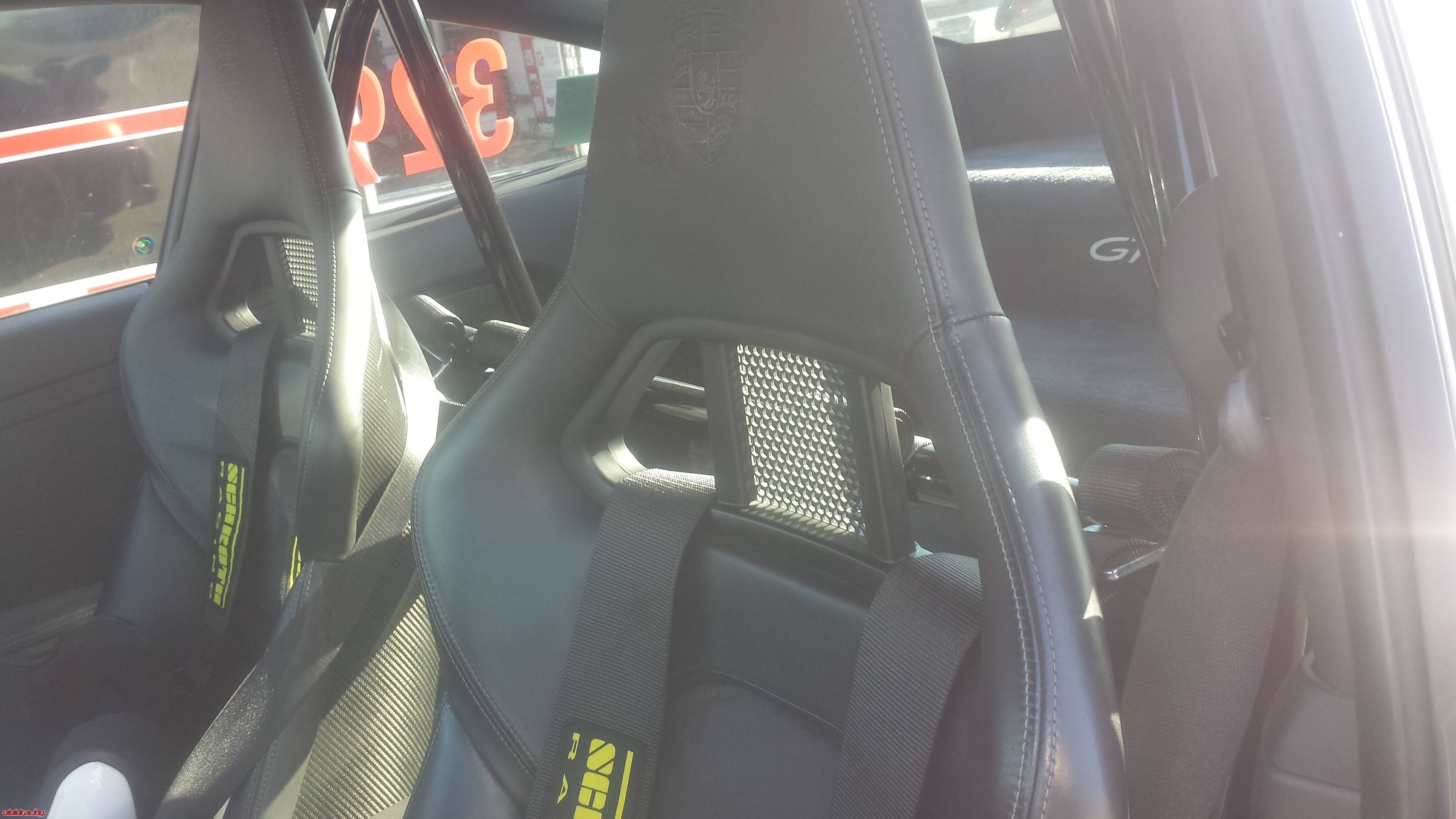 Porsche 997.2 GT3 Rocks New Agency Power Roll Bar