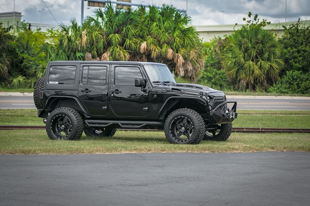 22344860_121688725169707_8400769427531890688_n