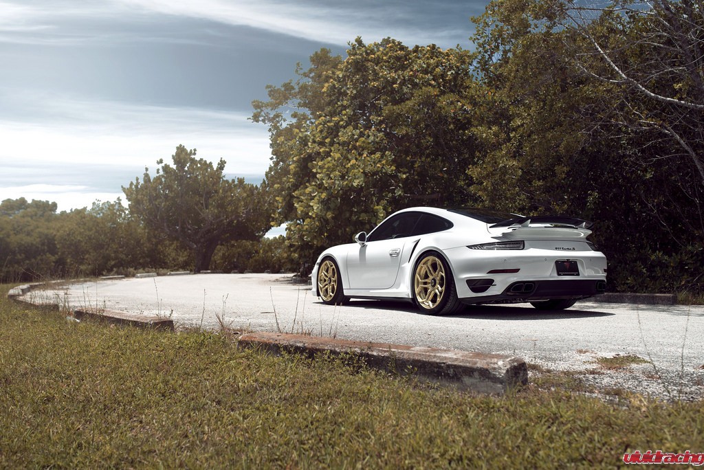 28130145593_c6a52d5447_b