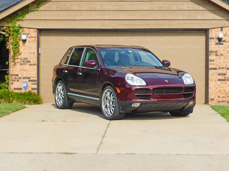 Porsche Cayenne ECU Flash Beats Up a Mustang GT
