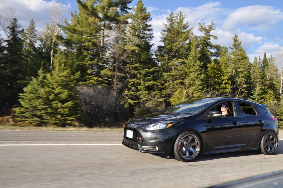 Fortune Auto 500 Coilovers Rolling Hard Ford Focus ST