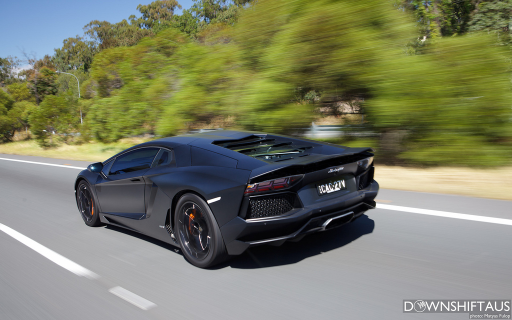 Downshift Australia Covers Exotic Car Cruise with VR Customer