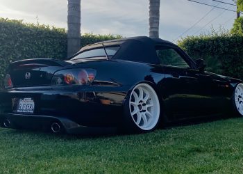 2006 Honda S2000 Base with Air Lift Performance Air Suspension and Work Emotion D9R tires