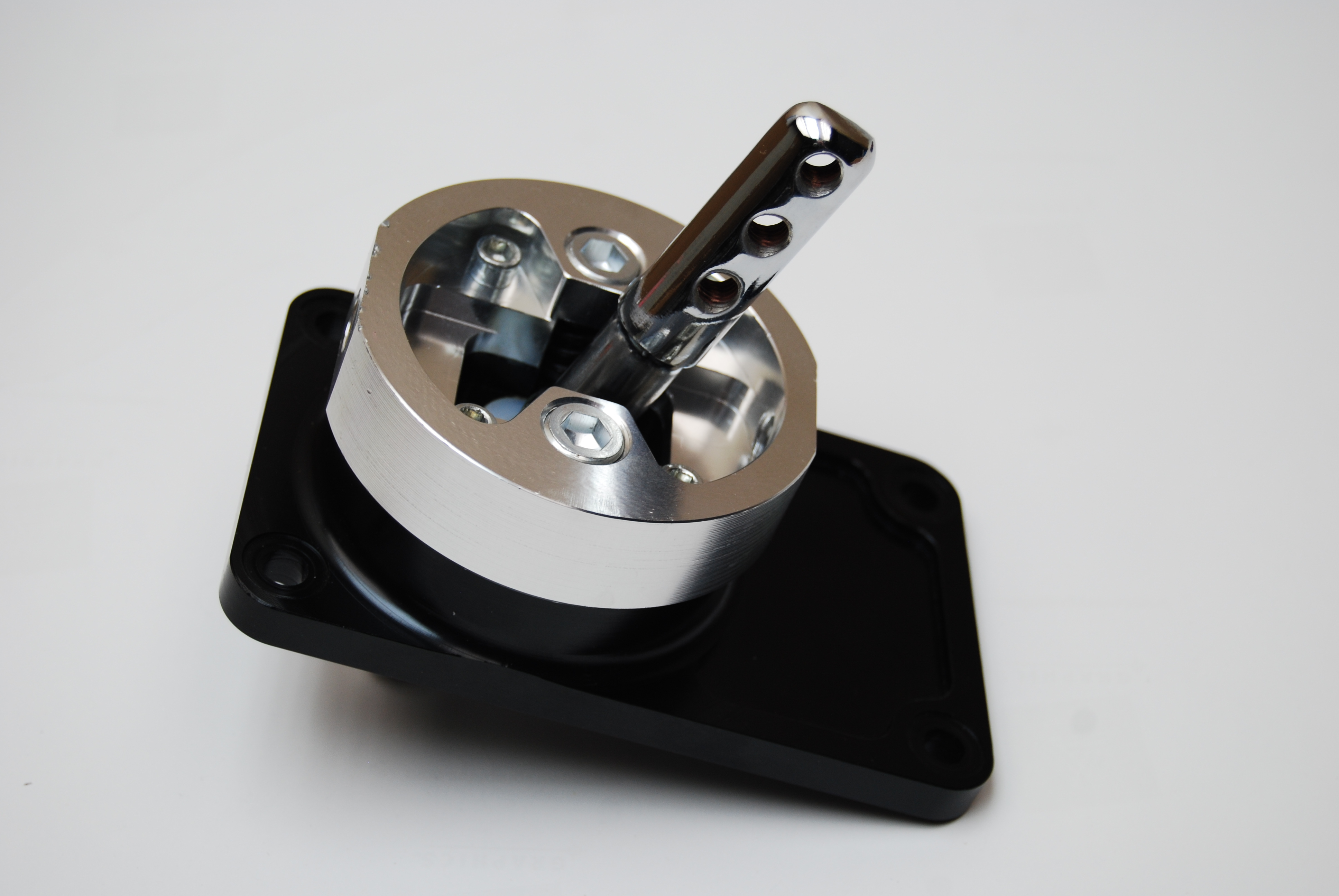 891839-83-00-Mustang-Shifter-2-