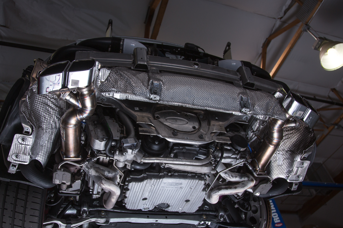 Straight Piped Porsche 991 Turbo Breathes Fire and Power