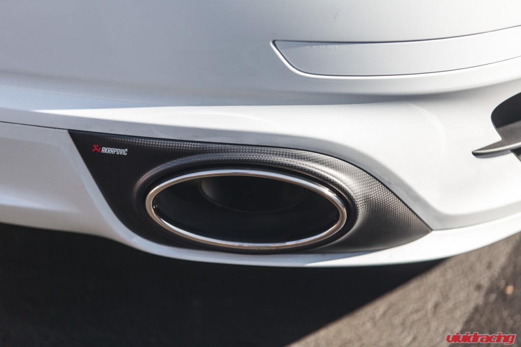 991_Turbo_White_Akrapovic-14