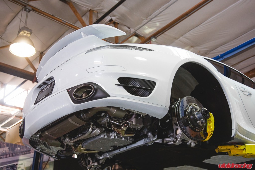 991_Turbo_White_Akrapovic-2