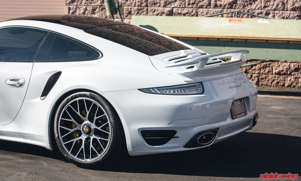 991_Turbo_White_Akrapovic-6