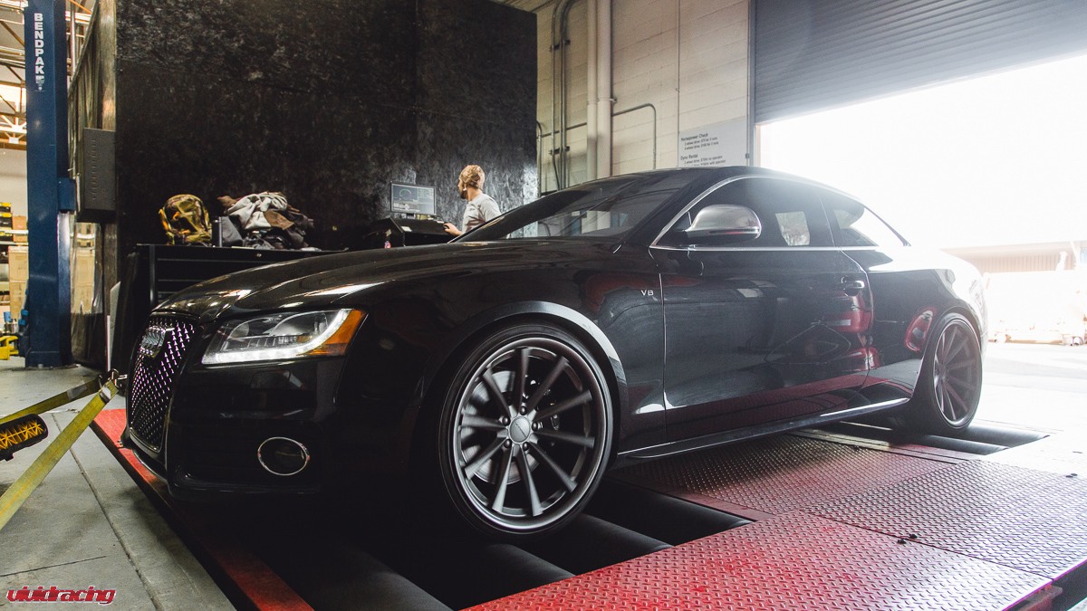 Audi S5 Photoshoot with Accuair Vossen VRTuned