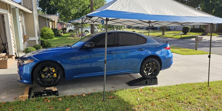 2019 Alfa Romeo Giulia Vivid Racing modifications