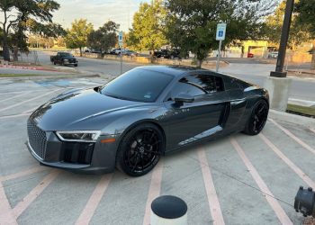 2017 Audi R8 Vivid Racing modifications