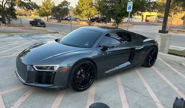 2017 Audi R8 Vivid Racing modifications