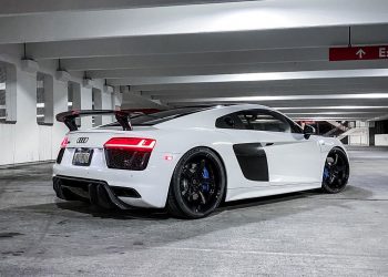 2017 Audi R8 Vivid Racing modifications