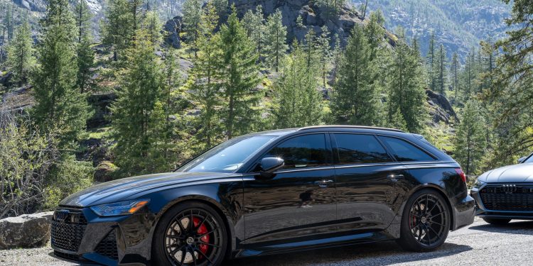 2022 Audi RS6 Vivid Racing modifications