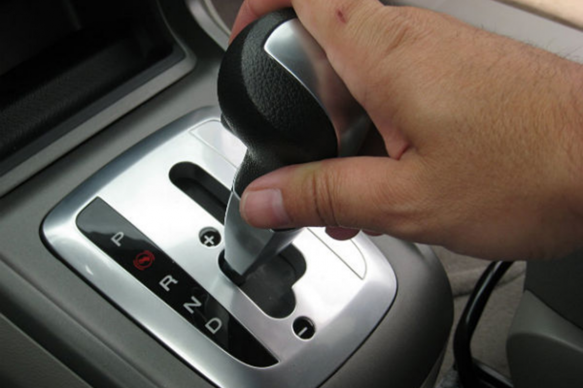 How Does a Manual Transmission Work? Vivid Racing News