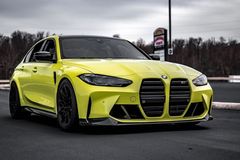 2022 BMW M3 Vivid Racing modifications