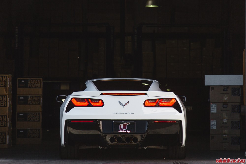 C7-Stingray-Corvette-Meisterschaft-Exhaust-3